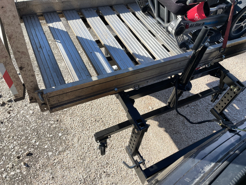 Swivelwheel transport System,Swivelwheel Carrier, Swivelwheel Hauler, Motorcycle Carrier, scooter carrier, motorcycle hauler, scooter hauler, golf cart carrier, golf cart carrier, mini golf cart hauler, mini golf cart carrier, quickie mini golf cart hauler, quickie mini golf cart carrier, cricket mini golf cart carrier, cricket mini golf cart hauler, dirt bike hauler, dirt bike carrier, carrier, hauler, ATV hauler, ATV carrier, Swivelwheel 46 Truck Rack, Swivelwheel ECO Hauler / Carrier, Mobility scooter