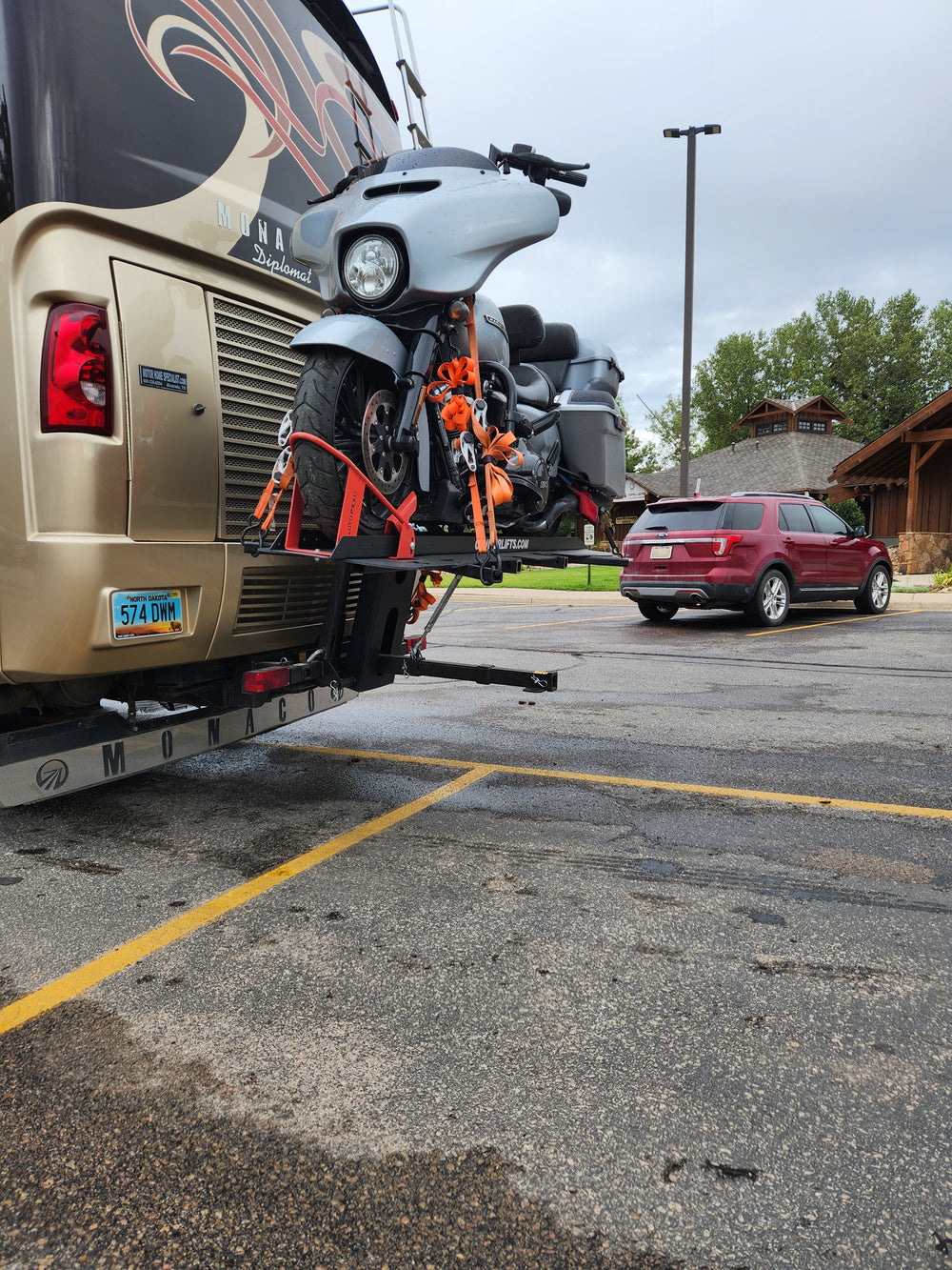 Cruiserlift Motorcycle Lift, Motorcycle Lift, Motorcycle Carrier, Motorcycle Hauler, Motorcycle, Motorhome, RV Motorcycle lift, RV Lift, RV Electric Motorcycle Lift, RV, Electric Motorcycle Lift, Harley, Honda, Victory, Yamaha, Winch Lift, Bikes, Bike Lift