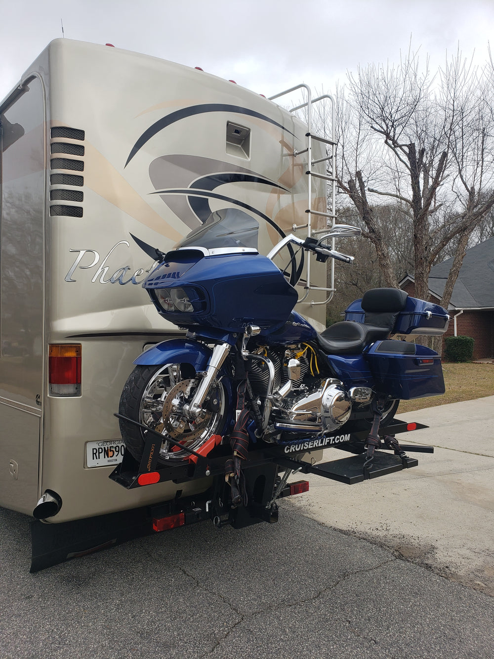 Cruiserlift Motorcycle Lift, Motorcycle Lift, Motorcycle Carrier, Motorcycle Hauler, Motorcycle, Motorhome, RV Motorcycle lift, RV Lift, RV Electric Motorcycle Lift, RV, Electric Motorcycle Lift, Harley, Honda, Victory, Yamaha, Winch Lift, Bikes, Bike Lift