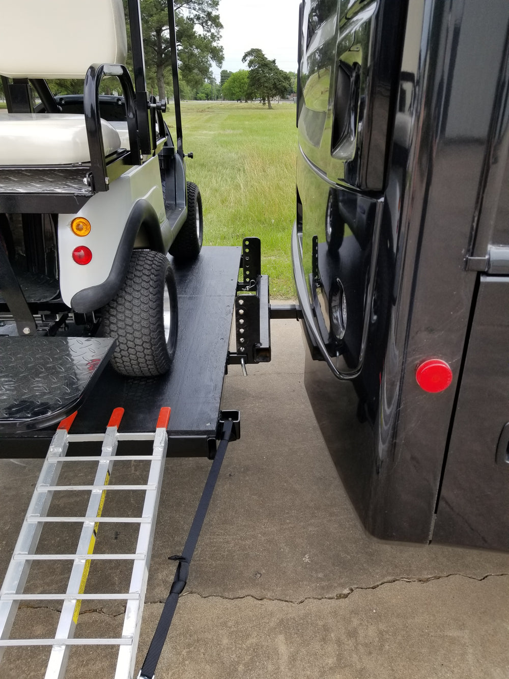 Hitch mount golf top cart carrier