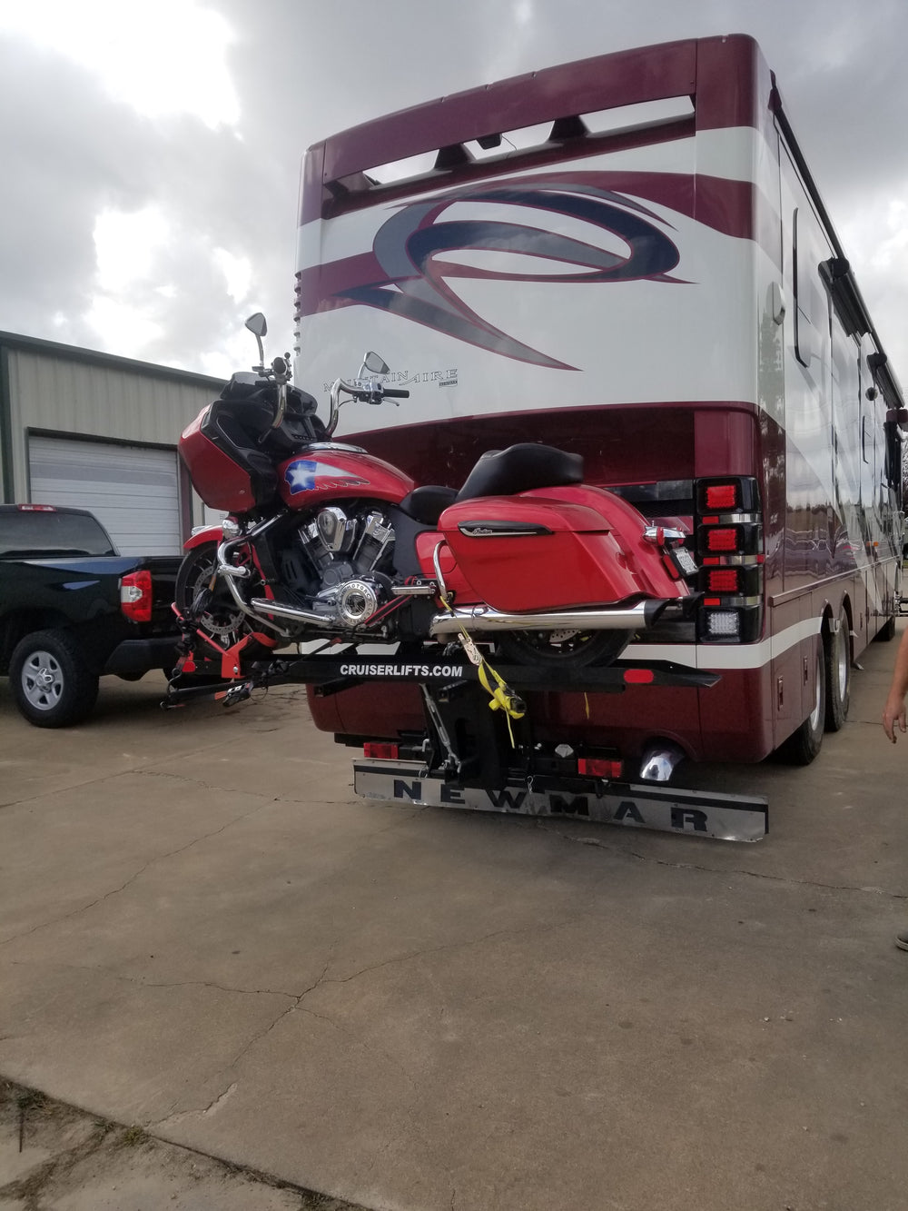 Cruiserlift Motorcycle Lift, Motorcycle Lift, Motorcycle Carrier, Motorcycle Hauler, Motorcycle, Motorhome, RV Motorcycle lift, RV Lift, RV Electric Motorcycle Lift, RV, Electric Motorcycle Lift, Harley, Honda, Victory, Yamaha, Winch Lift, Bikes, Bike Lift