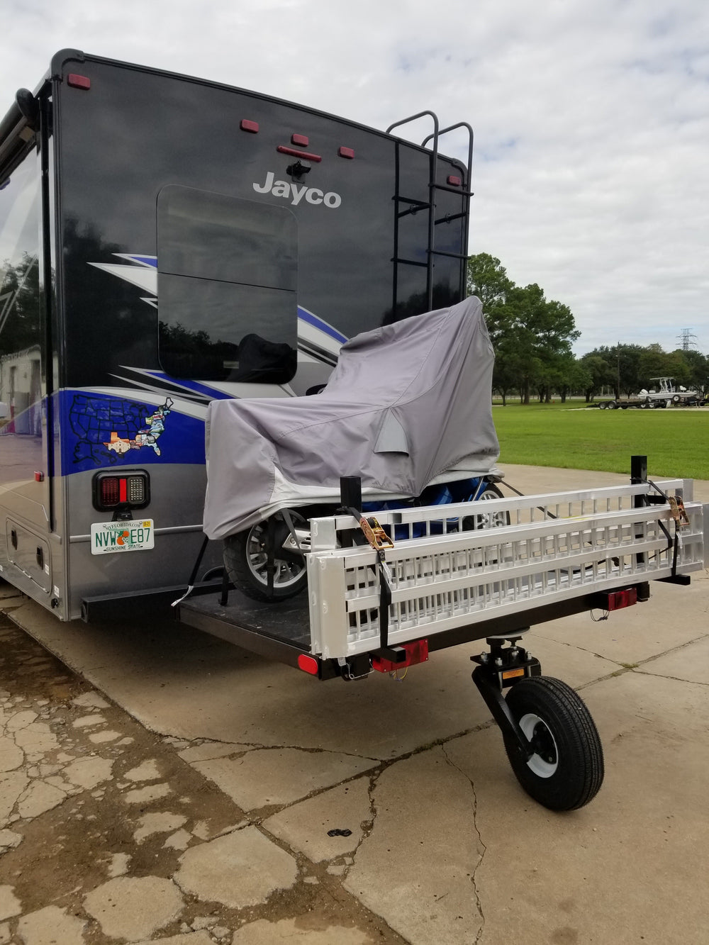 Swivelwheel transport System,Swivelwheel Carrier, Swivelwheel Hauler, Motorcycle Carrier, scooter carrier, motorcycle hauler, scooter hauler, golf cart carrier, golf cart carrier, mini golf cart hauler, mini golf cart carrier, quickie mini golf cart hauler, quickie mini golf cart carrier, cricket mini golf cart carrier, cricket mini golf cart hauler, dirt bike hauler, dirt bike carrier, carrier, hauler, ATV hauler, ATV carrier, Swivelwheel 46, Class C Hauler, Class C Carrier, Class A Hauler, Class A carrier