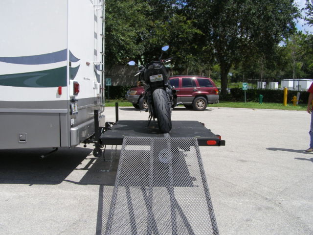 Swivelwheel Transport System,Swivelwheel Carrier, Swivelwheel Hauler, Motorcycle Carrier, scooter carrier, motorcycle hauler, scooter hauler, golf cart hauler, golf cart carrier, mini golf cart hauler, mini golf cart carrier, quickie mini golf cart hauler, quickie mini golf cart carrier, cricket mini golf cart carrier, cricket mini golf cart hauler, dirt bike hauler, dirt bike carrier, carrier, hauler, ATV hauler, ATV carrier, single wheel, sivelwheel 58, motorcycle, motor home, fifth wheels