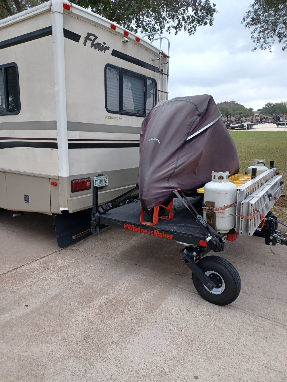 Swivelwheel Transport System, Swivelwheel Carrier, Swivelwheel Hauler, motorcycle carrier, scooter carrier, motorcycle hauler, scooter hauler, quickie mini golf cart hauler, quickie mini golf cart carrier, criket mini golf cart carrier,cricket mini golf cart hauler,dirt bike hauler, dirt bike carrier, carrier, golf cart hauler, golf cart carrier, atv hauler, atv carrier, Swivelwheel DW58 Tandem Tow, motorcycle, motorhome, fifth wheels, can-am carrier, can-am hauler, trike carrier, trike hauler